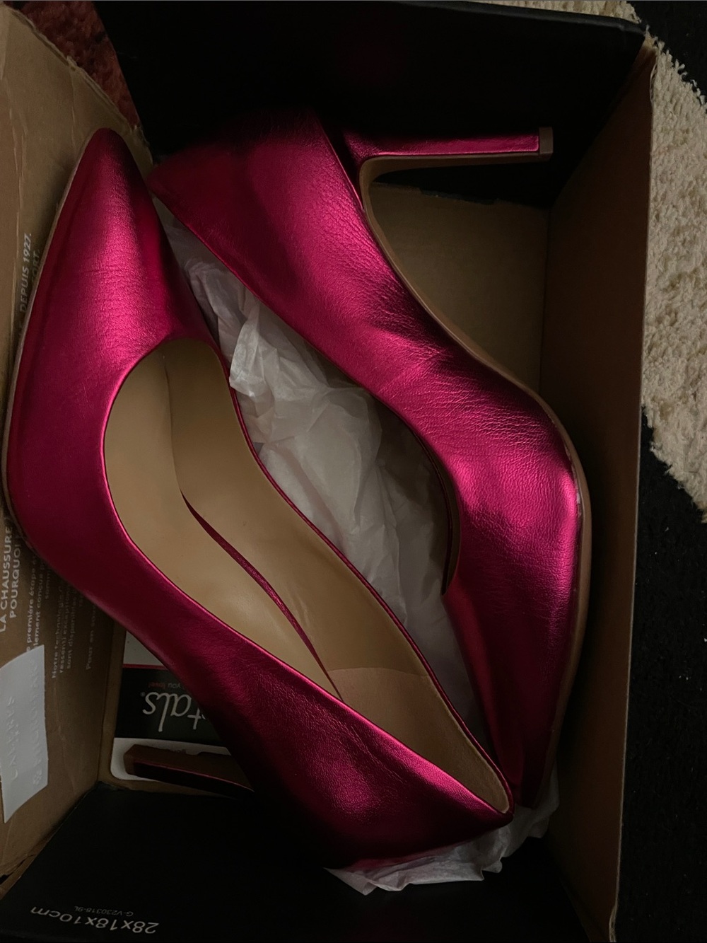NWT Naturalizer Metallic Fuchsia Pointed Pump